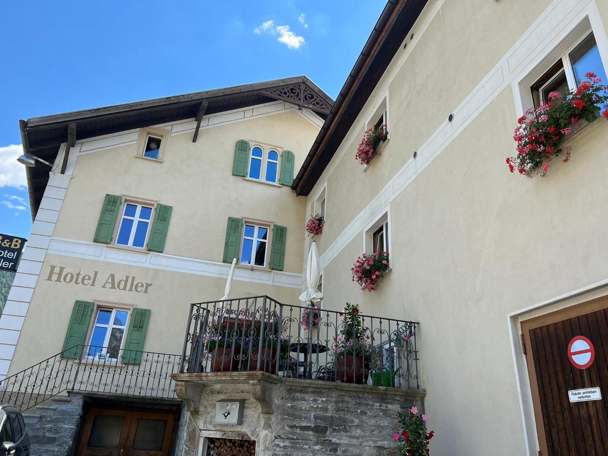 Adler Garni Guest house Zernez